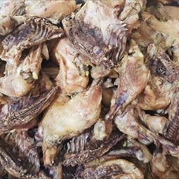 صندوق الخير - دار الفتوى يقدم 50 دجاجة حبش لمطعم الأطايب لتقديم وجبات للصائمين